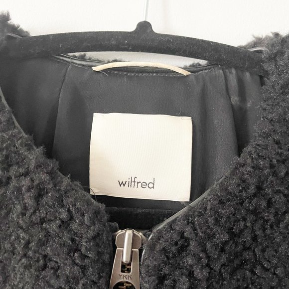 ✨ NWOT Black Chatou Vest | Aritzia - Picture 5 of 9